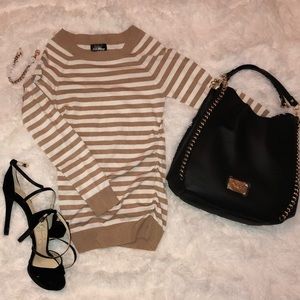 🔥Cute‼️ Tan and white striped sweater